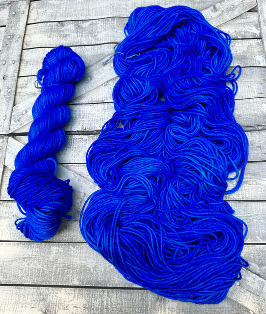 THE ONE BLUE SKEIN, Toad Hollow Yarns