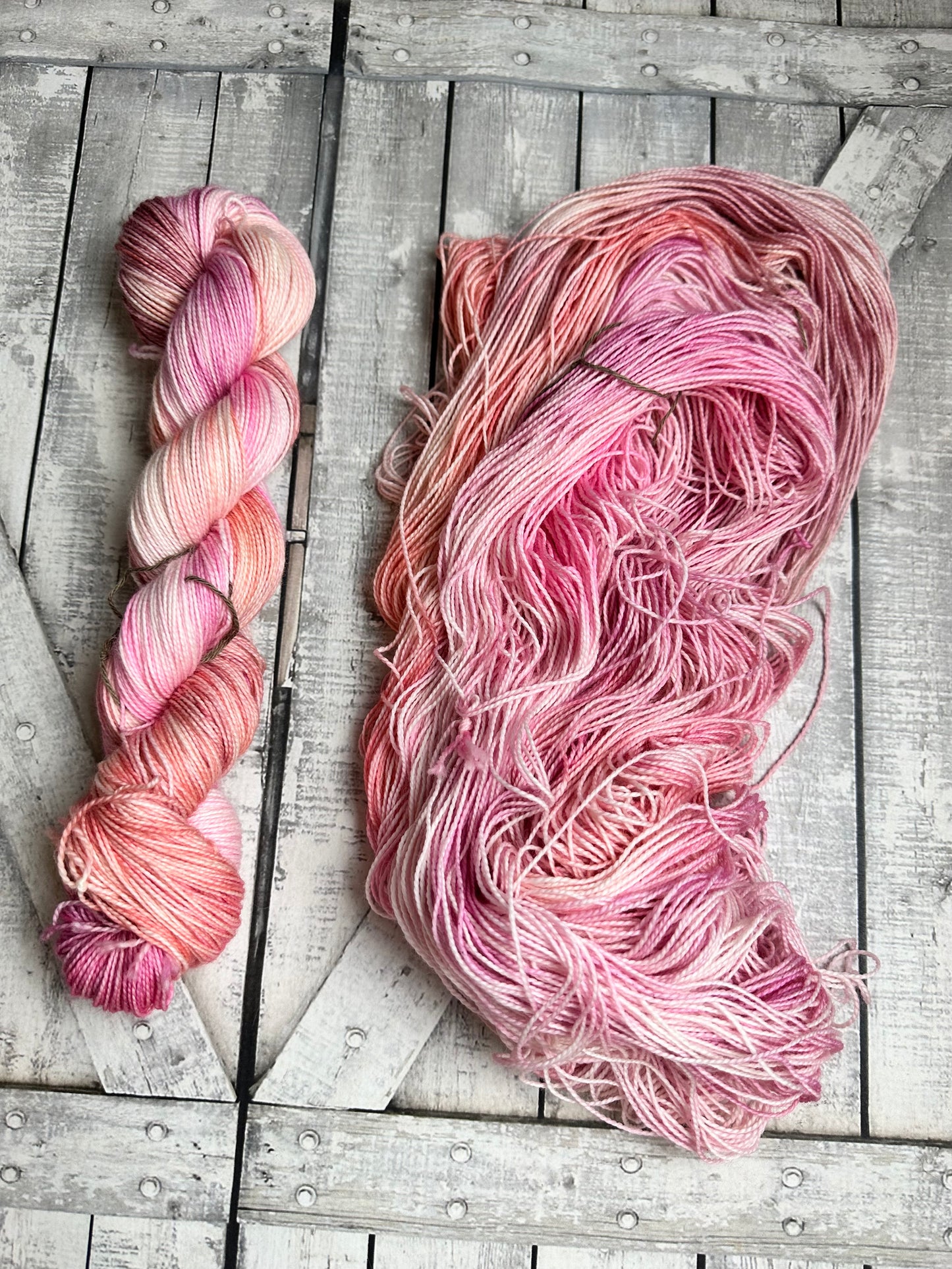 DAHLIAS Toad Hollow Yarns