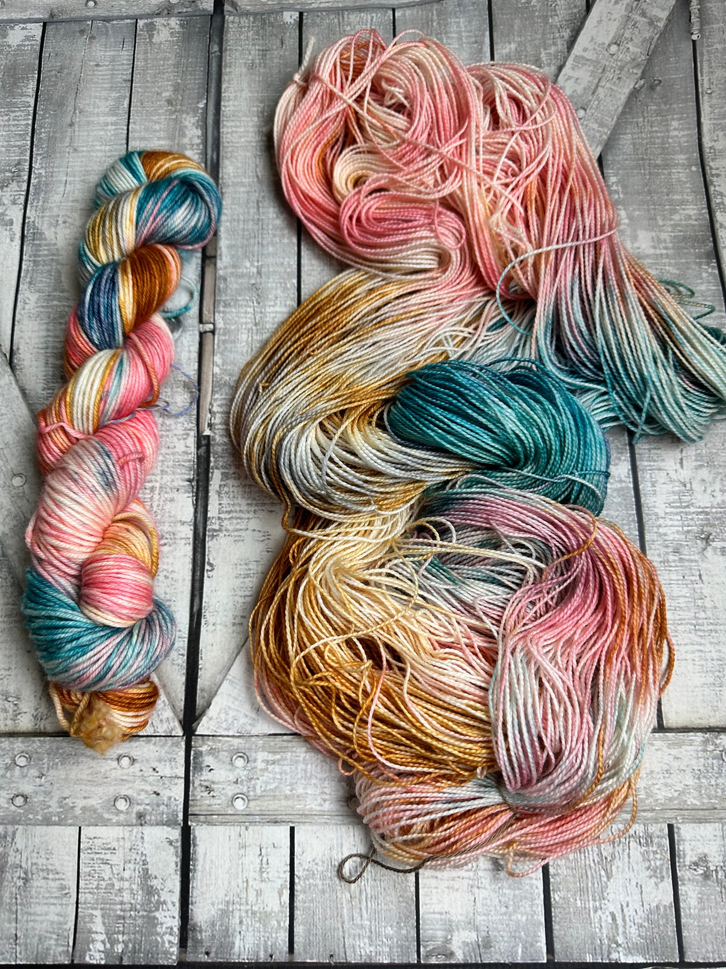 THE BALLOON GARDEN, Hand Dyed Superwash Merino Yarn,Toad Hollow Yarns