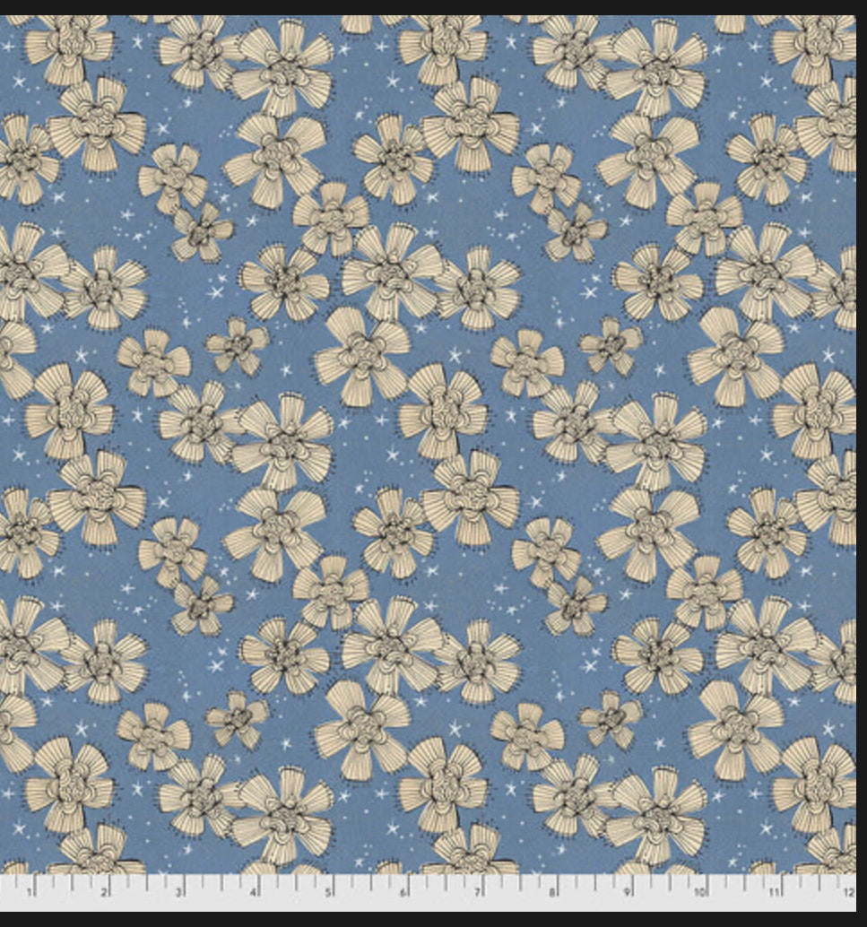 SPIRIT OF HALLOWEEN ONE YARD BUNDLE (4 Yds + 2 half panels) By Cori Dantini 100% Cotton, Toad Hollow Fabrics