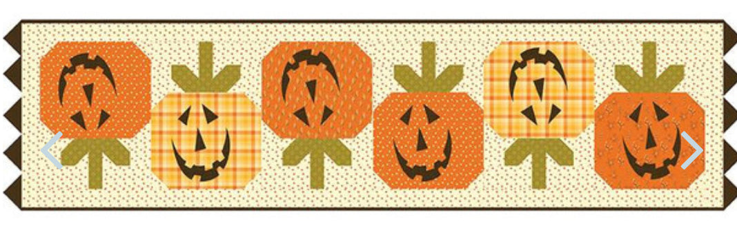 PUMPKIN PARADE QUILT PATTERN by Sandy Gervais for Riley Blake Designs, Toad Hollow Fabrics