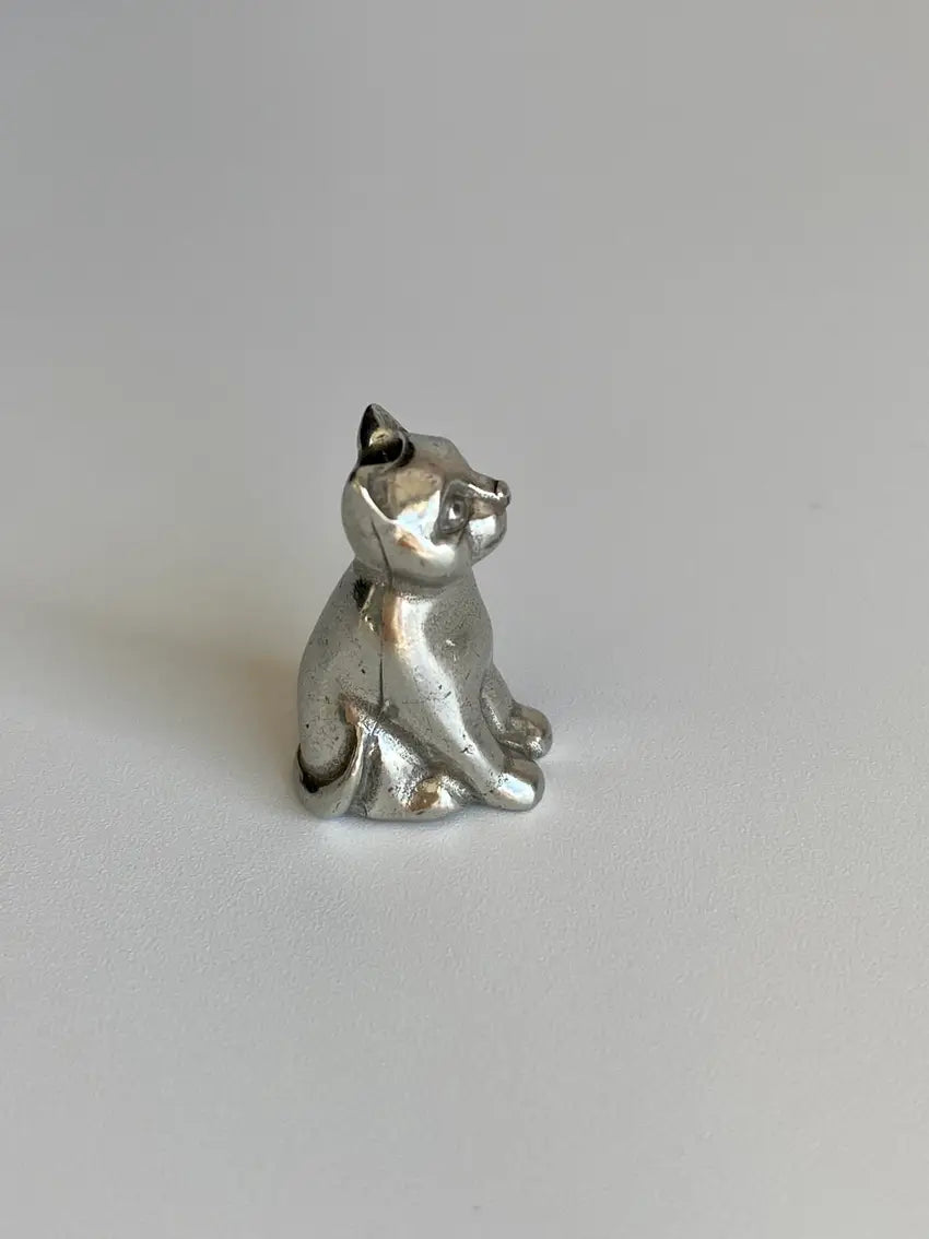 CAT NETSUKE IN SOLID PEWTER
