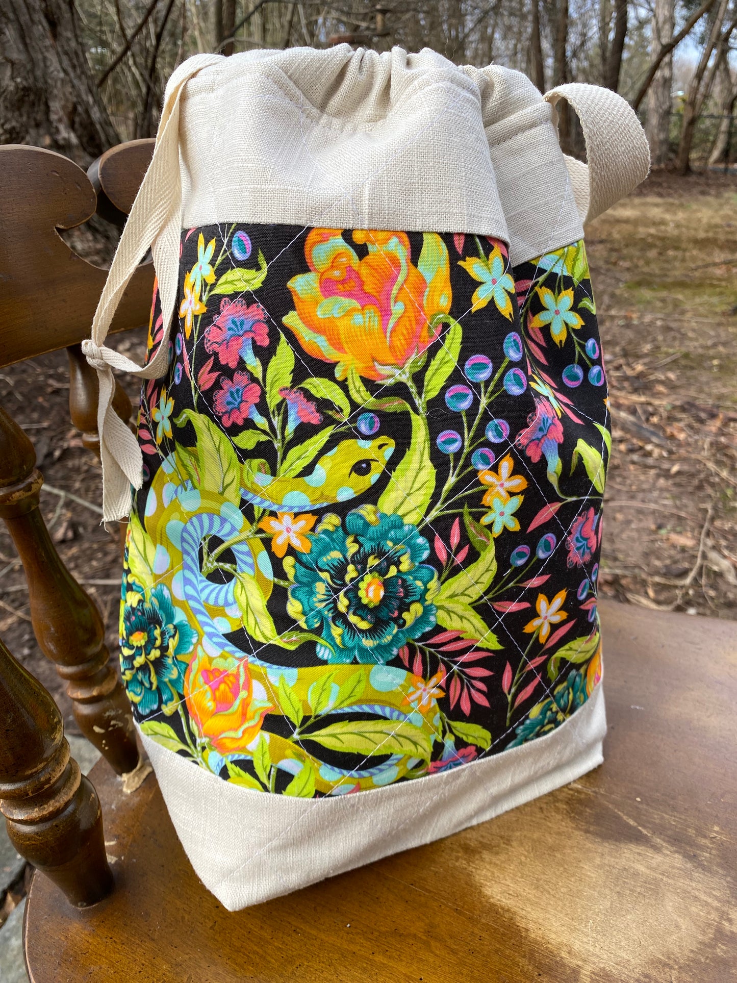 TULA PINK MOON GARDEN QUILTED DRAWSTRING BAG, Project Bag, Toad Hollow fabric