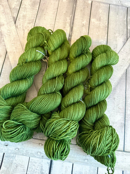 HUNTER GREEN, Toad Hollow Yarns