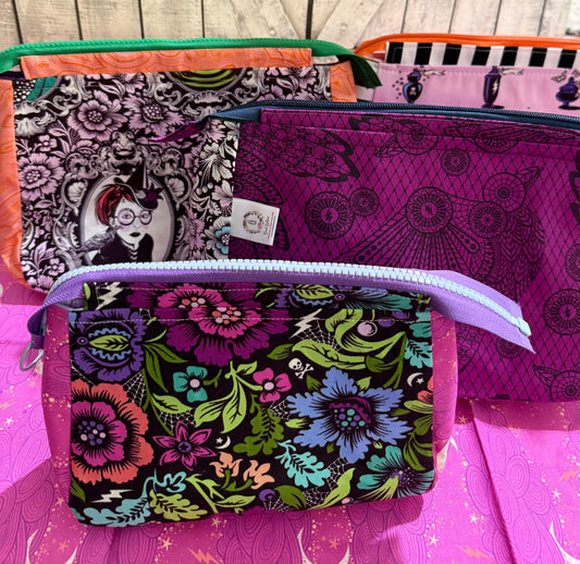 Medium Zippered Project Bags in NIGHTSHADE DEJA VU  - Toad Hollow Bags