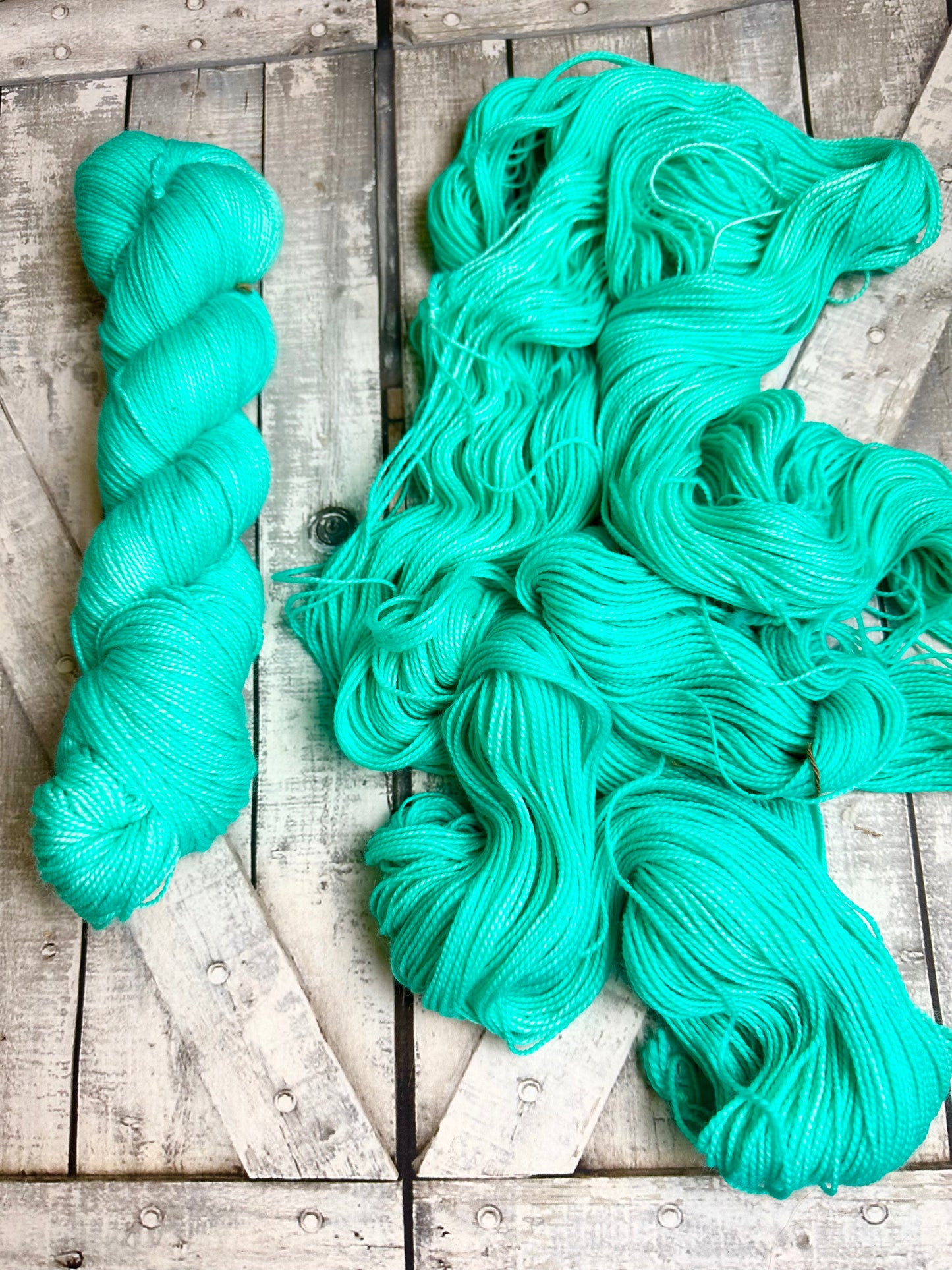 AQUA, Hand Dyed Superwash Merino Yarn,Toad Hollow Yarns