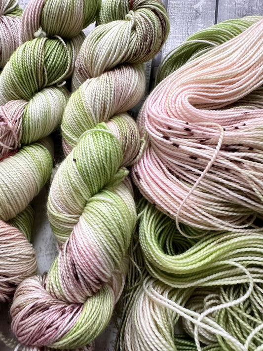 VINTAGE HYDRANGEA, From The Vault, Toad Hollow Yarns