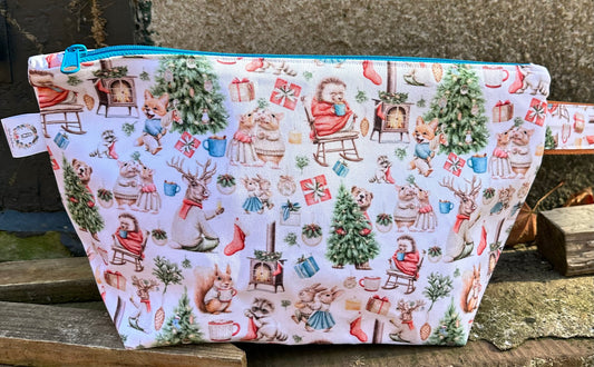 CHRISTMAS ANIMALS Wedge Project Bag