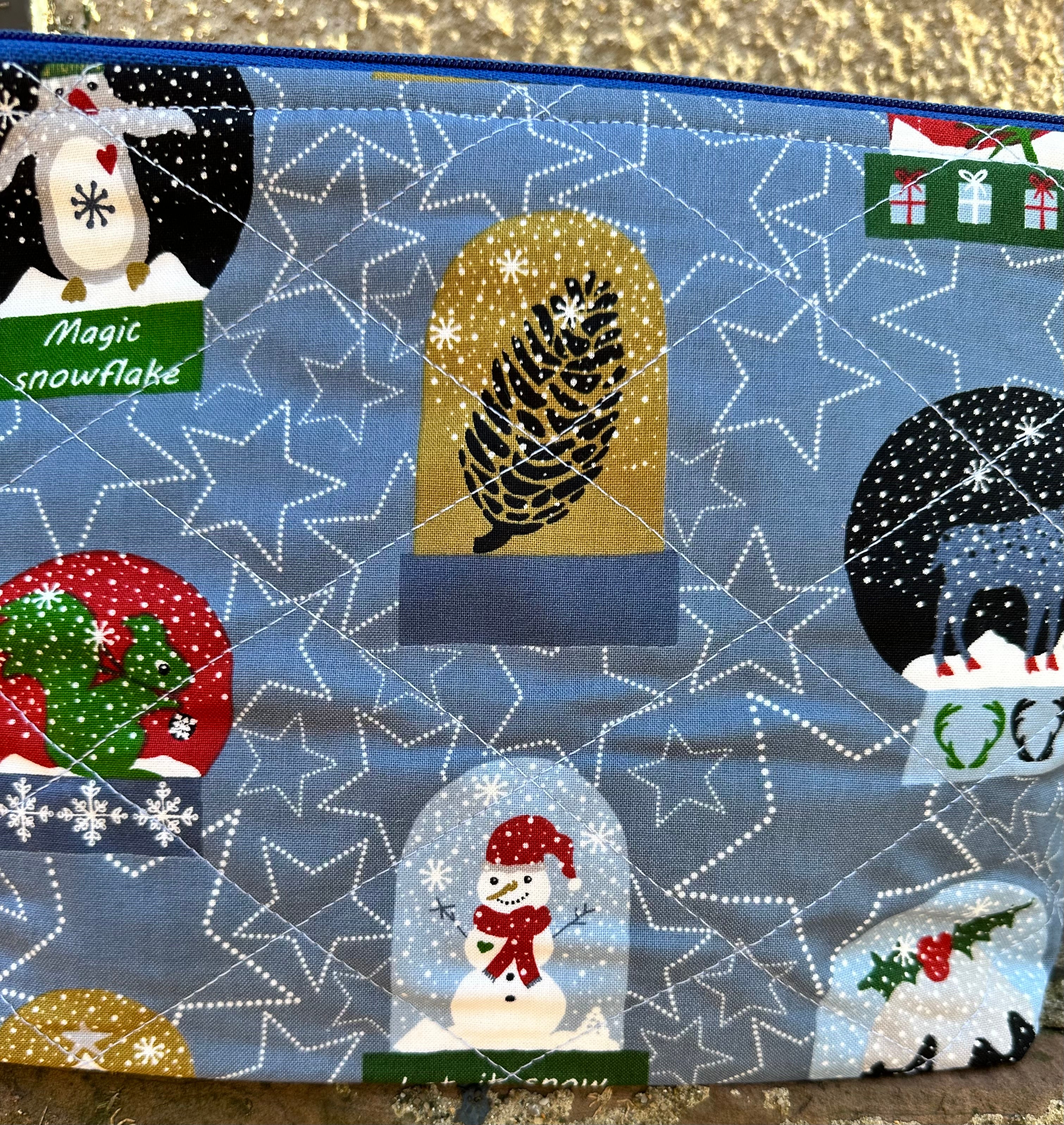 ANIMAL SNOW GLOBE Quilted Wedge Project Bag – Toad Hollow