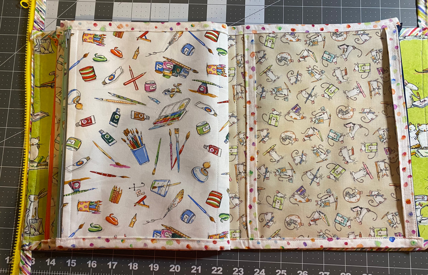 BOOKLET POUCH - MOUSE ARTISTS featuring fabrics from Art Club by Anita Jeram, Toad Hollow Bags
