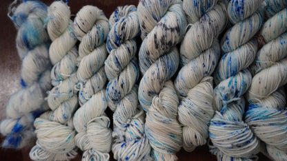 SNOW DAY - Toad Hollow Yarns